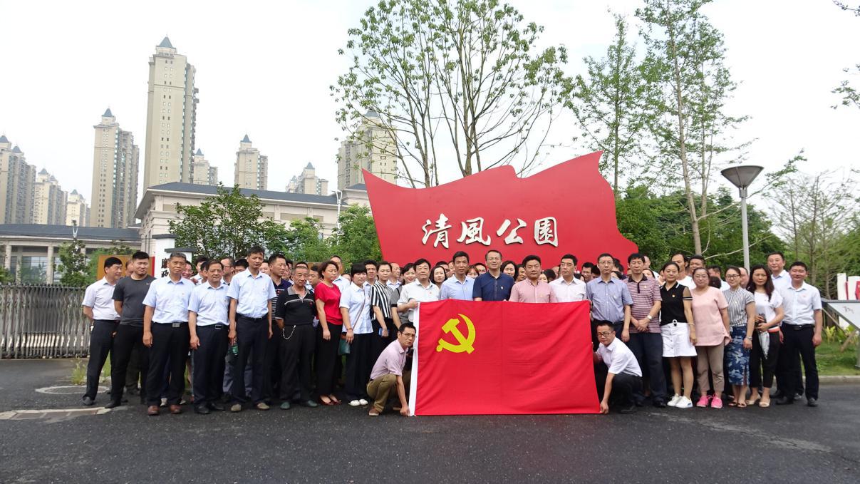 尊时凯龙·(中国区)人生就是搏