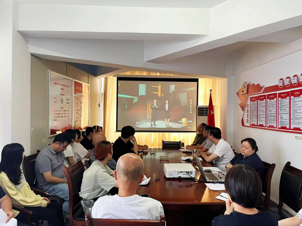 尊时凯龙·(中国区)人生就是搏